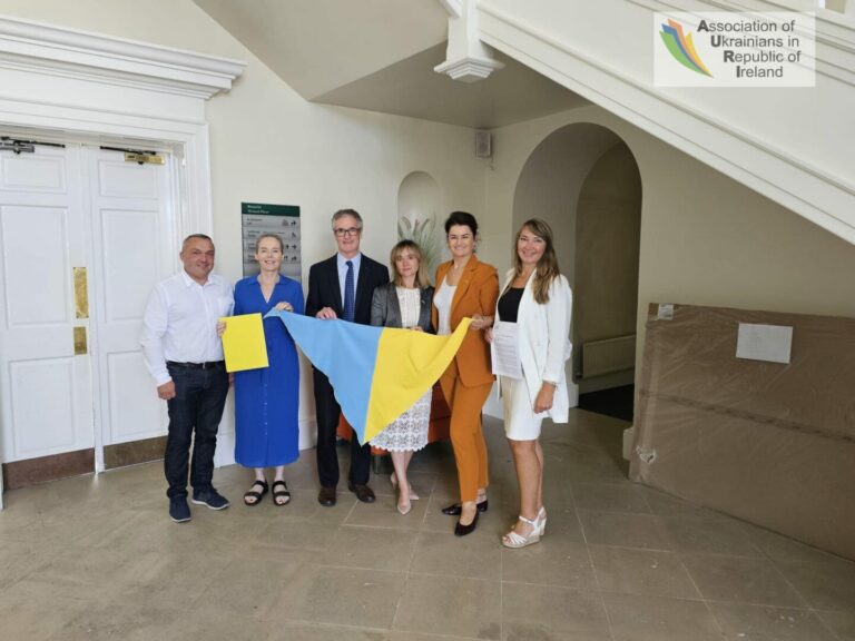 Підписання трьохстороннього договору