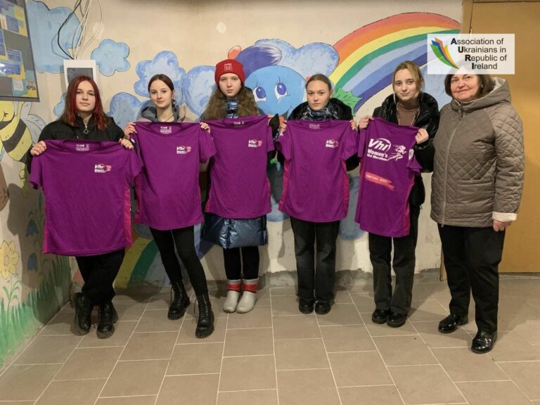 Гуманітарна допомога у вигляді одягу та взуття