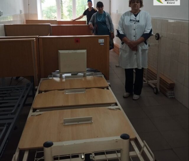 Ліжка медичні, кушетки, матраци